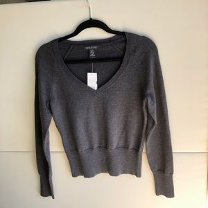 Banana Republic Women’s Gray Wool Sweater NWT